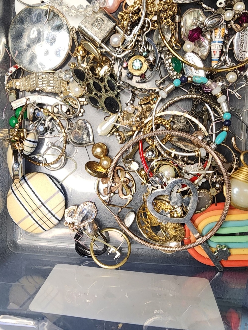 1lb Mixed Fashion Jewlery Lot For Crafting May Or May Not Have Matches For Craft - Picture 3 of 5
